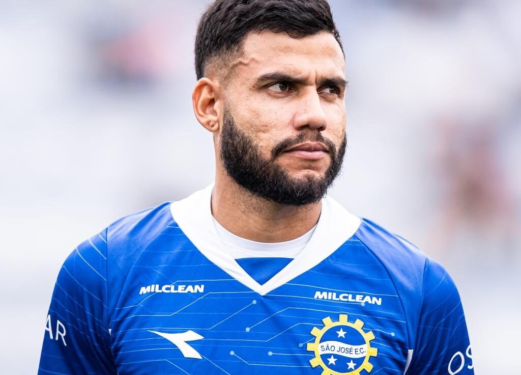 Lateral Matheus Rocha, do São José-SP