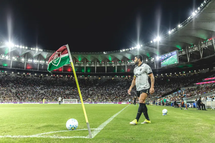 Hulk é anunciado pelo Fluminense