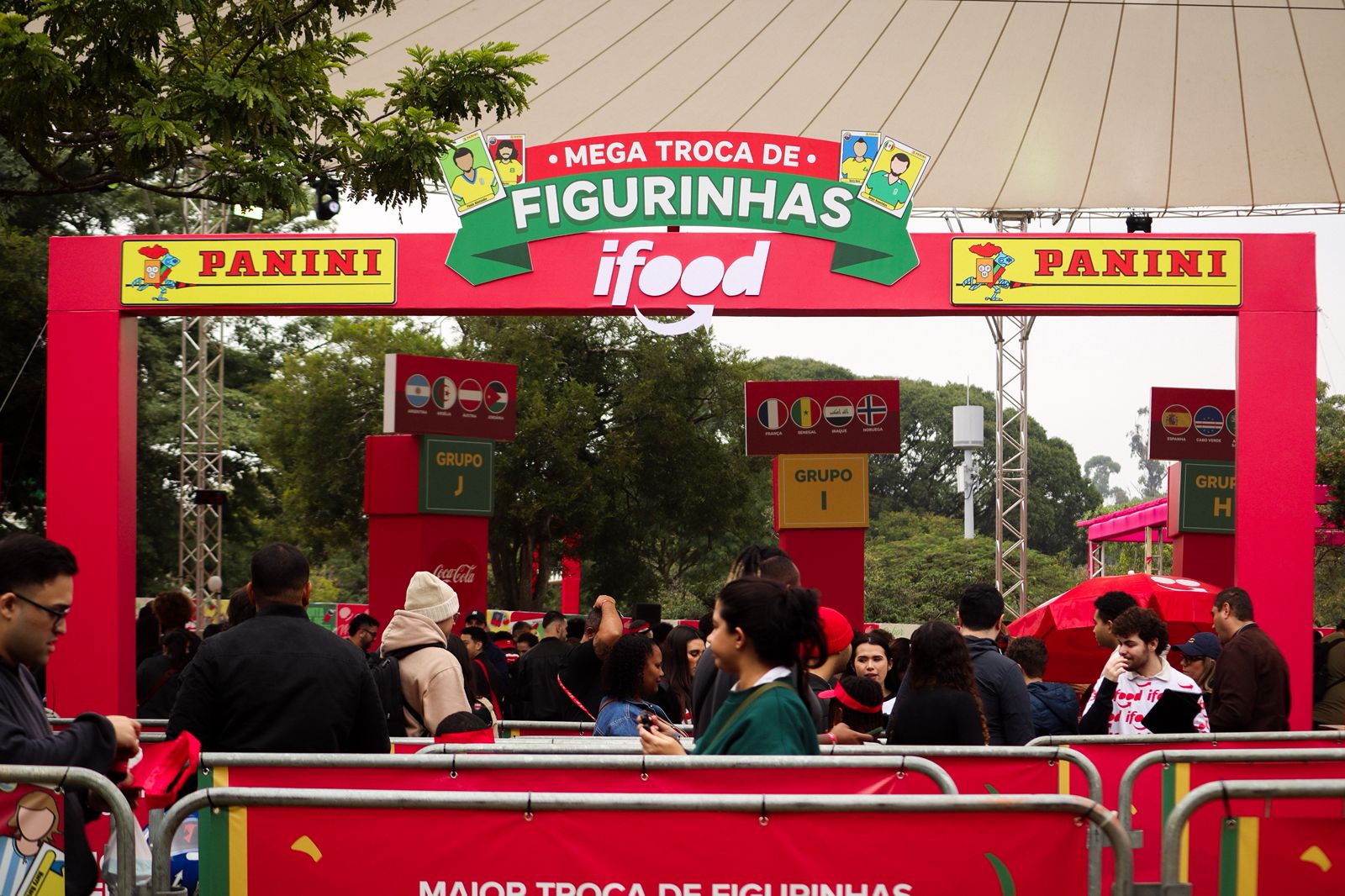 Evento no Ibirapuera venceu prêmio do Guinness Book como maior troca de figurinhas do mundo