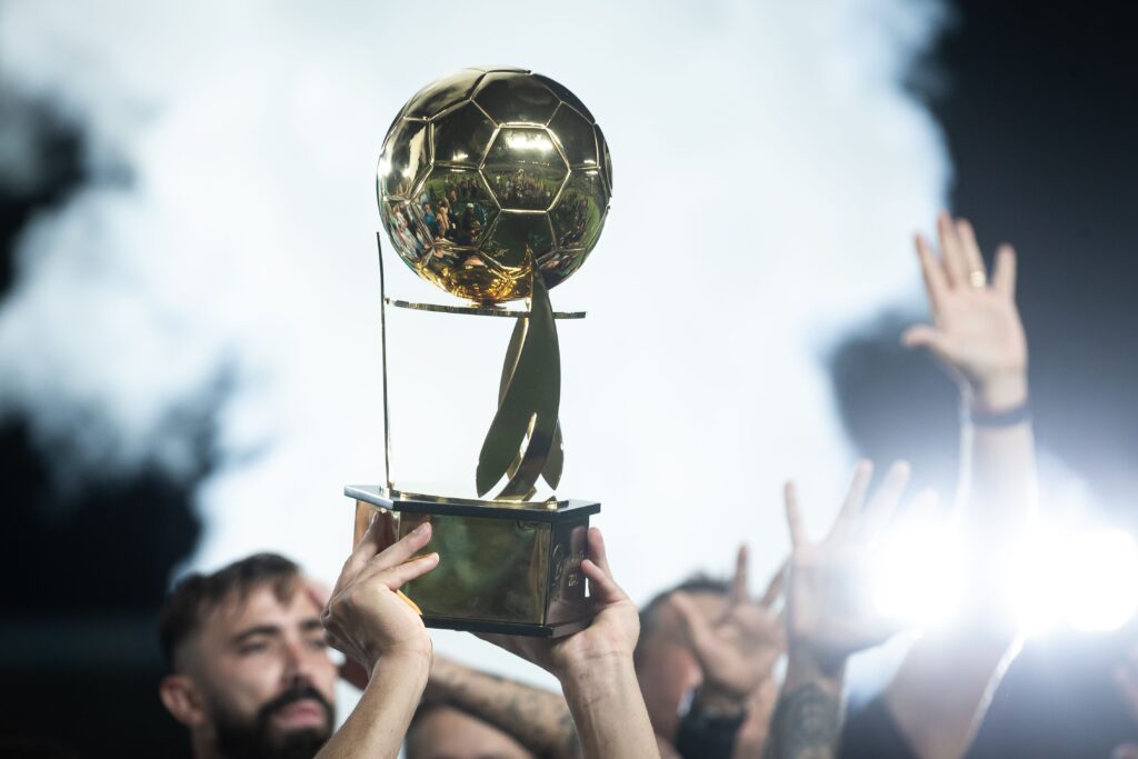 Taça da Copa Verde (Créditos: Heber Gomes / CBF)
